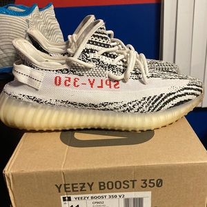 Zebra Yeezy v2 size 11.5 UA